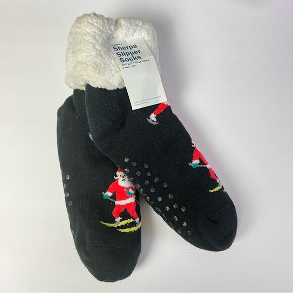 Old Navy Women’s Seasonal Holiday Sherpa Slipper Socks One Size - Picture 1 of 9